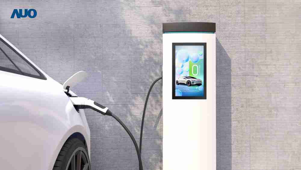 友達〝EVSE車用充電樁解決方案〞專為電動汽車充電樁設計，，具有高亮度、、、克服戶外艱難環境的耐溫、、、耐紫外線等特性，，，，並搭載散熱性及擴充性強的高效能工業電腦，，，可實現人機互動訴求，，，，如資訊顯示、、、、支付等應用